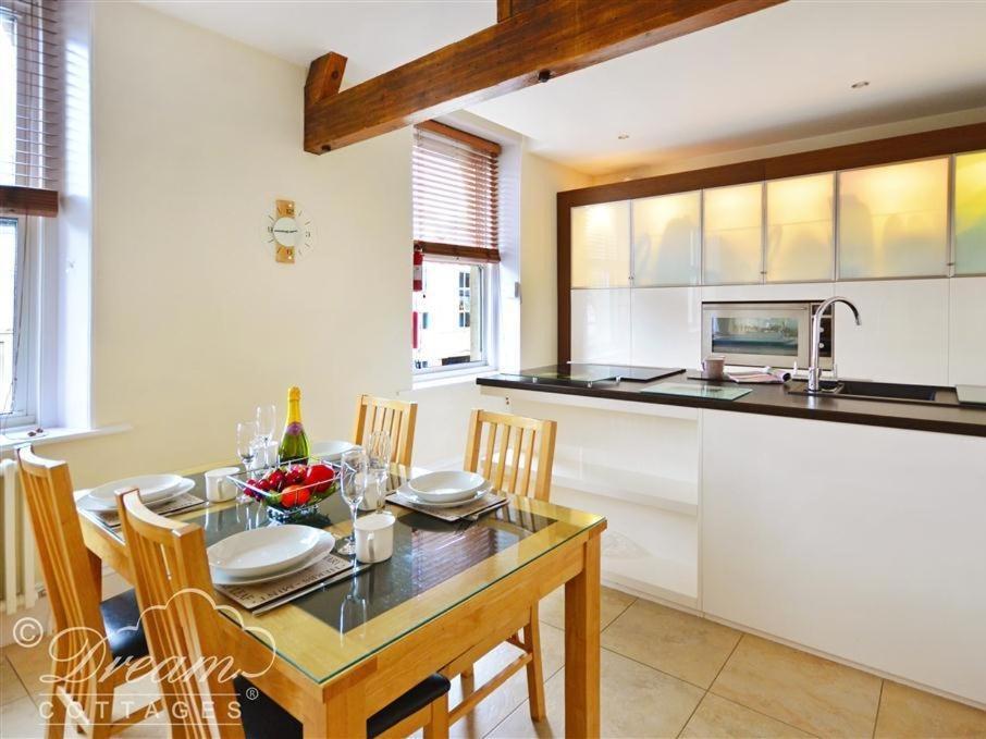 Azure Apartment Weymouth Eksteriør bilde
